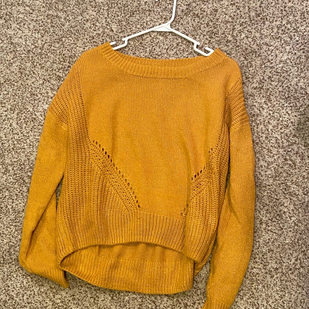 GOLDEN YELLOW AEROPOSTALE SWEATER